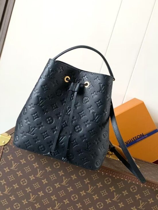 Louis Vuitton​ Handbags - Louis Vuitton Néonoé MM Bag
